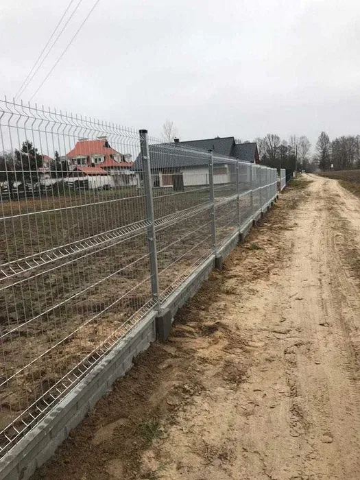 Montaż ogrodzenia panelowego